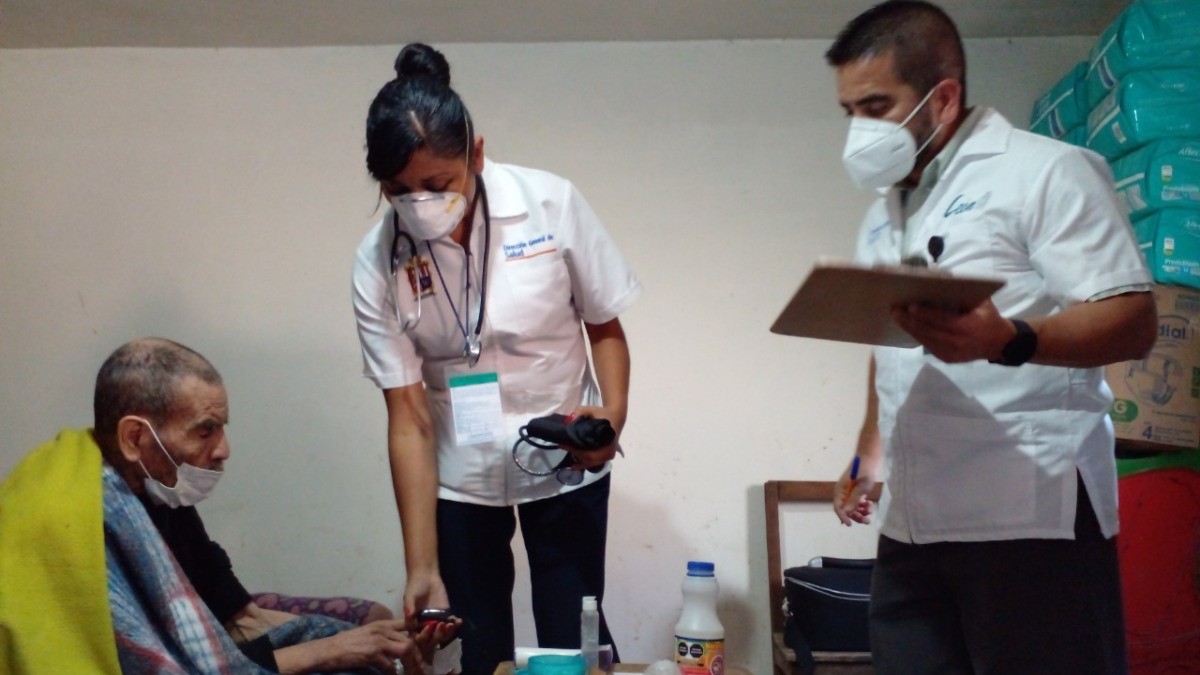 ‘Médico en tu casa’ ha beneficiado a dos mil 501 leoneses