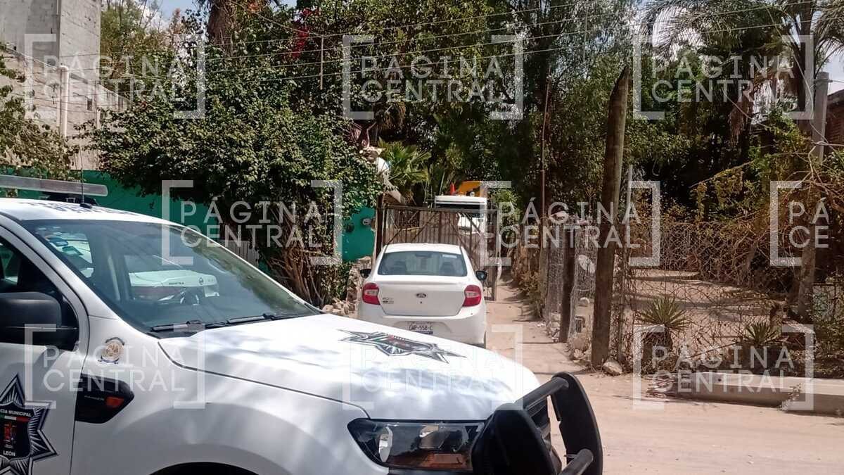 Abuelo atropella a su nieta en Lomas del Sol