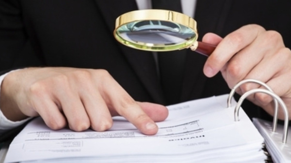 Contraloría de León suspende a dos servidores públicos