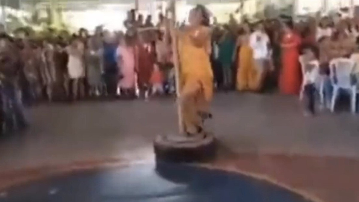 Celebra el día de la Madre pidiéndoles un table dance