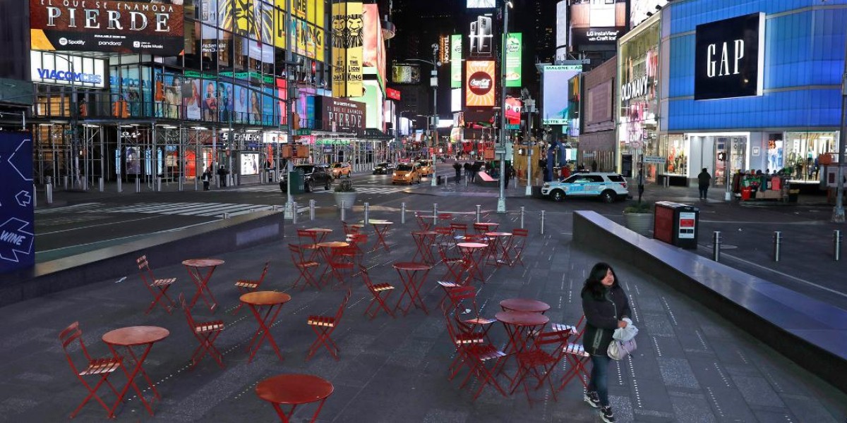 Nueva York vuelve a exigir mascarillas en espacios públicos cerrados