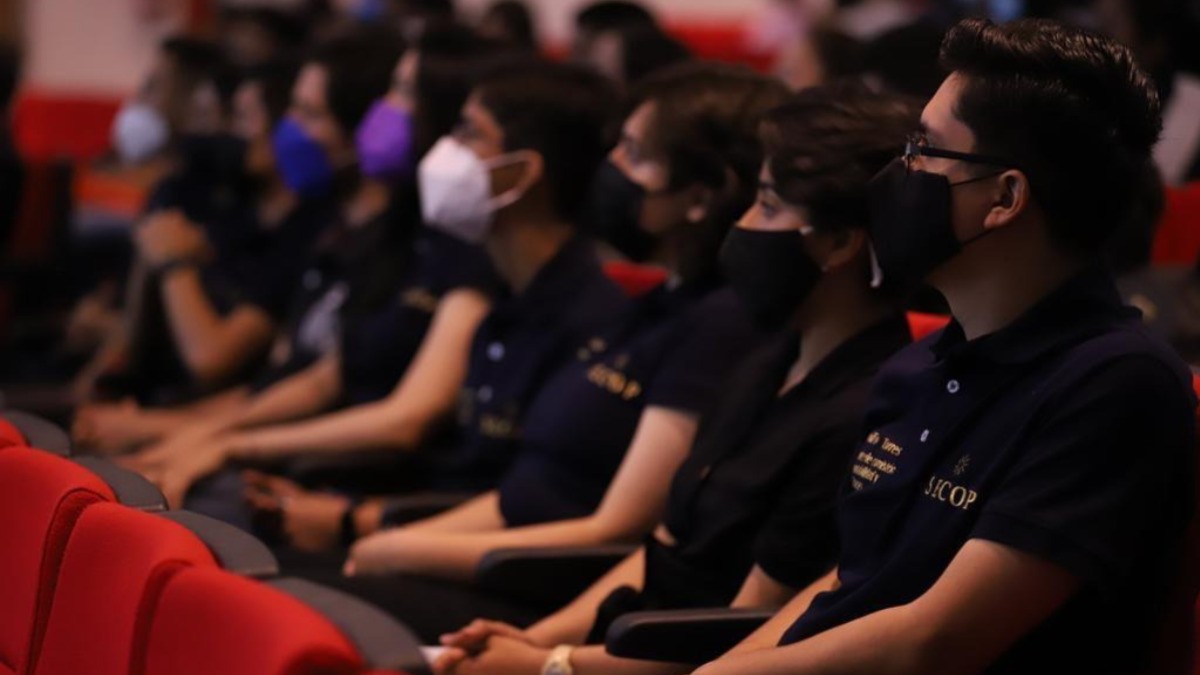 UG celebra el LXIII Aniversario de la Licenciatura en Contador Público   