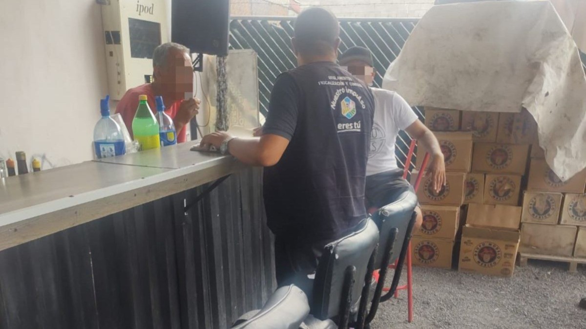 Clausuran negocio por venta ilegal de alcohol