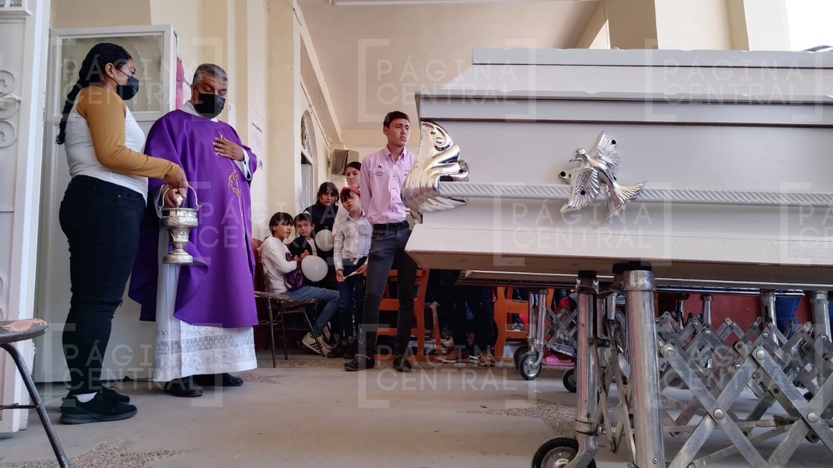 Barrón acude a la cita para enterrar a sus víctimas