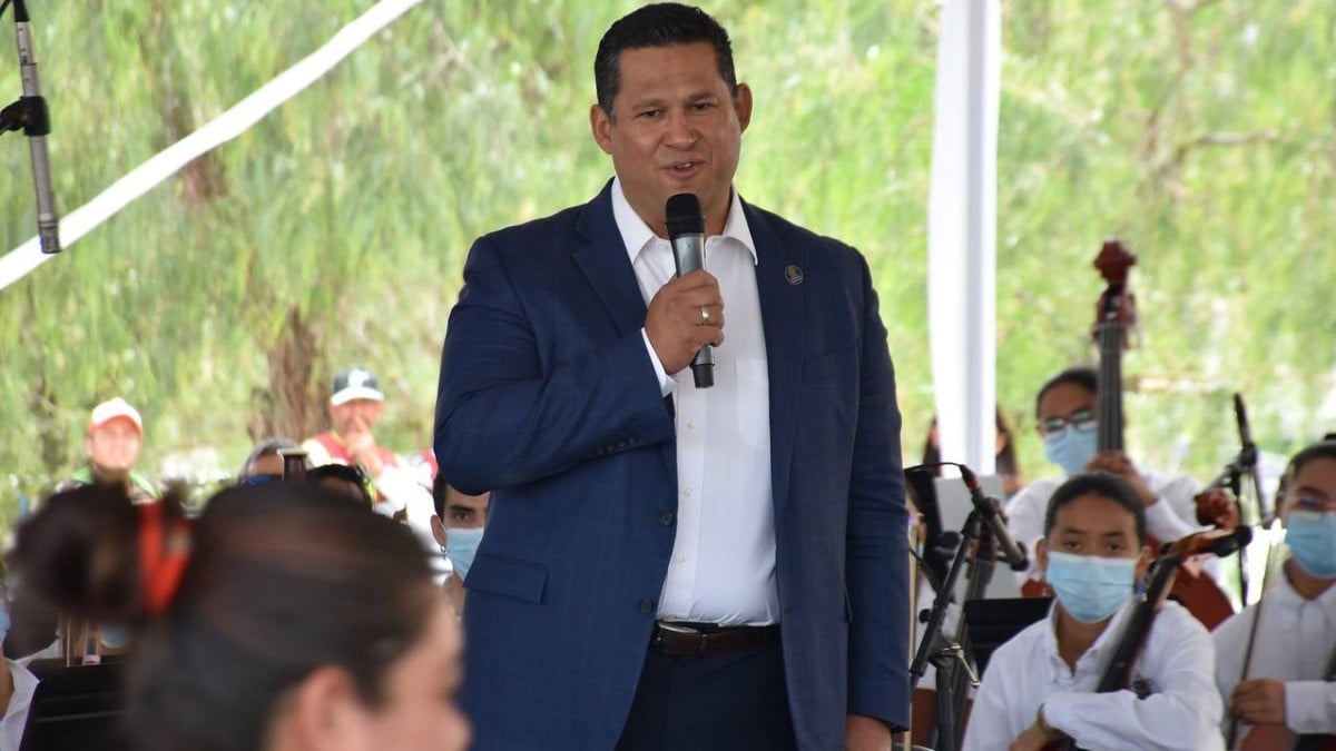 Llama gobernador a ‘aspirantes’ a cumplir primero con sus obligaciones