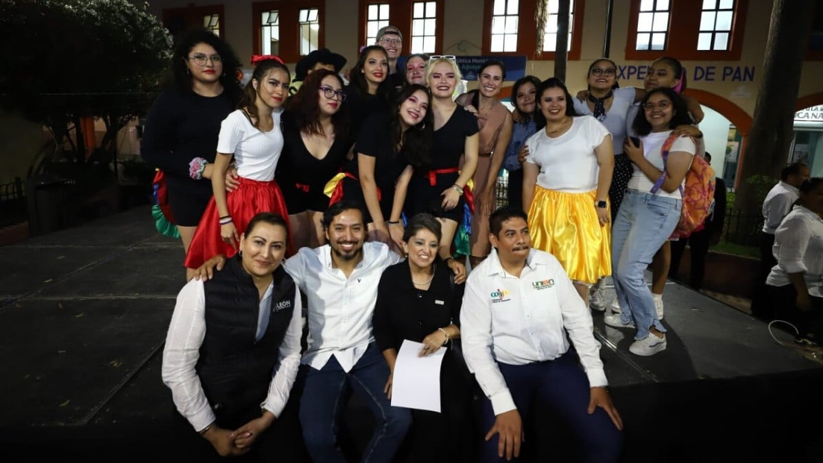 Realizan muestra de baile y música en jardín Allende