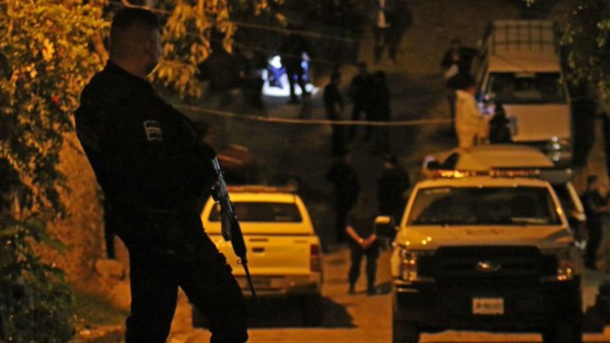 Se enfrentan policías contra presuntos secuestradores durante una hora en Jalisco