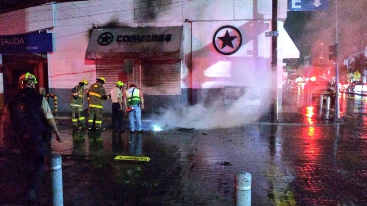 Incendio en transformador deja sin luz a 46 colonias