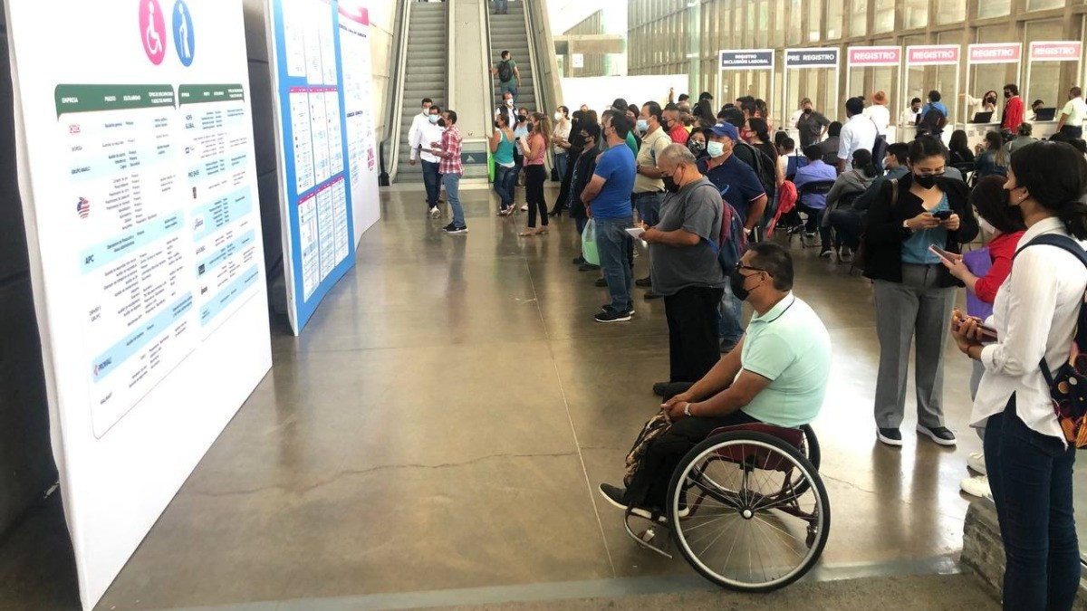 Ofertan más de 5 mil vacantes en Enlace Laboral