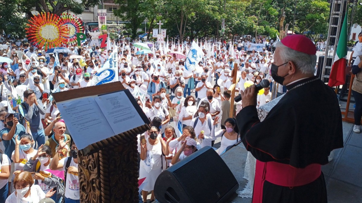 Estrategia de abrazos, no balazos es “demagogia y hasta cierta complicidad”: obispo