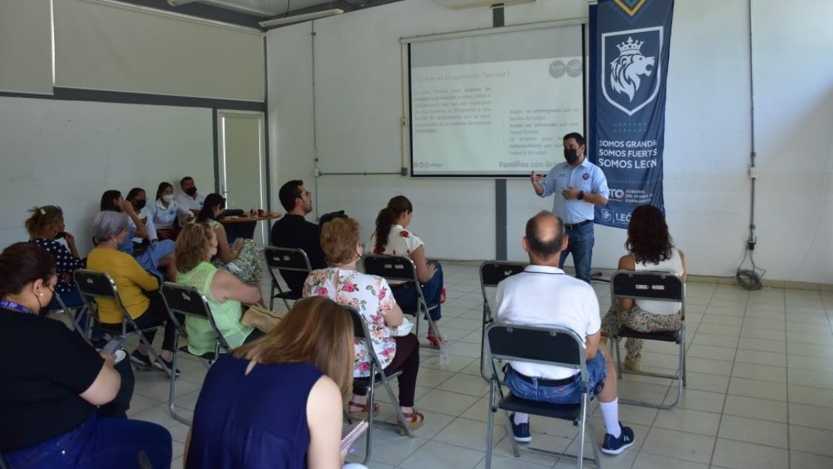 ¿Quieres educar bien a tu hijo?, DIF de León te capacita para ser un buen padre