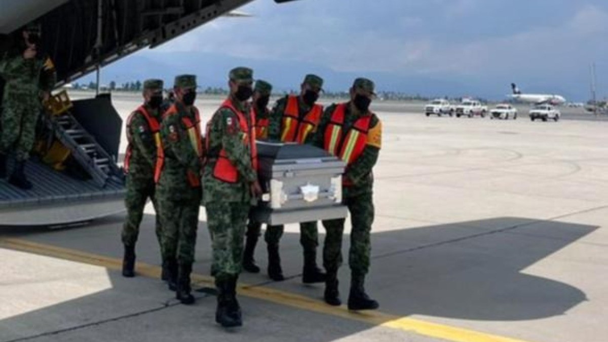 Arriba a México tercer vuelo con cuerpos de migrantes