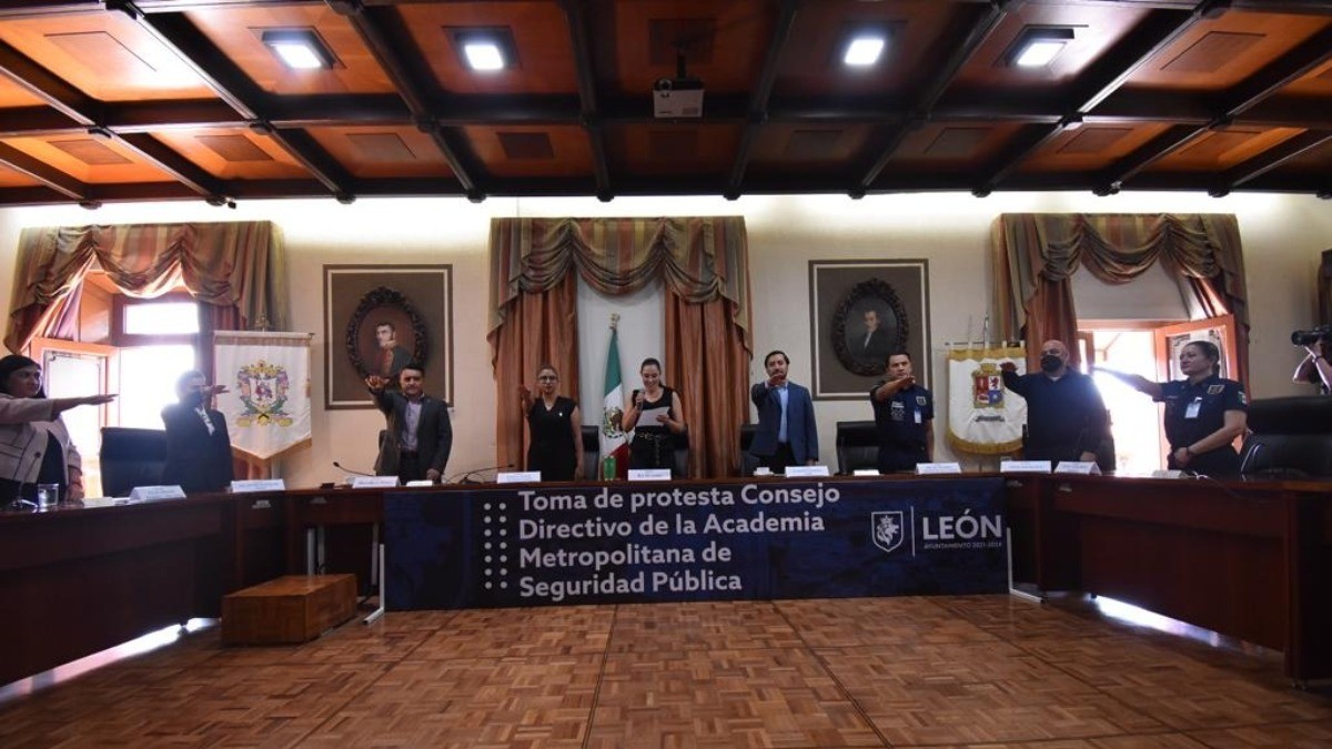 Impulsa León la profesionalización de elementos de Seguridad Pública