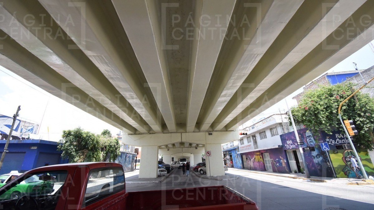 ‘Borran’ murales dedicados a héroes de la lucha libre mexicana