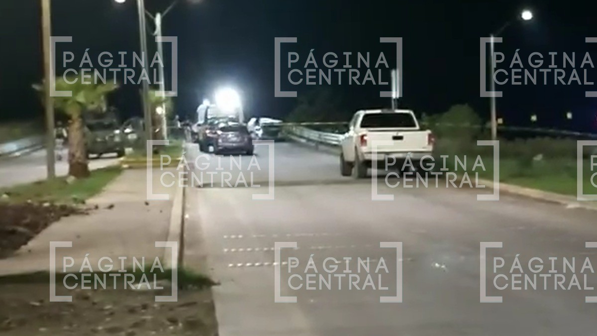 Reportan auto incendiado en León; hallan dos cuerpos calcinados