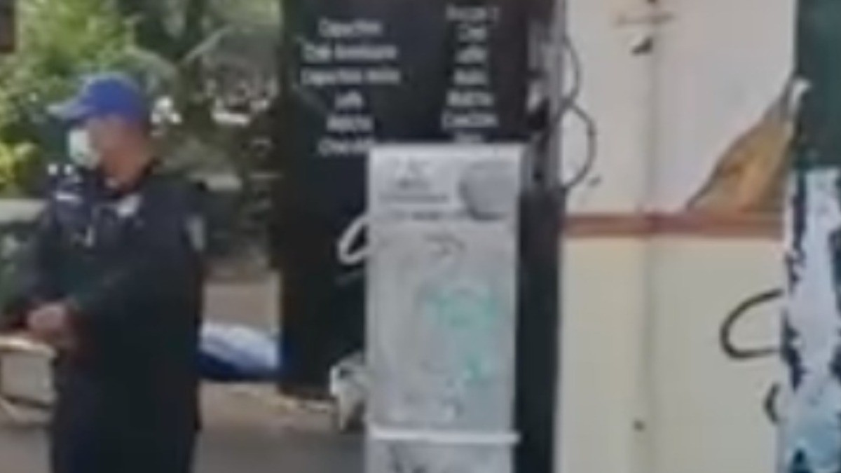 Se atraganta adulto mayor con el desayuno y muere en la banqueta