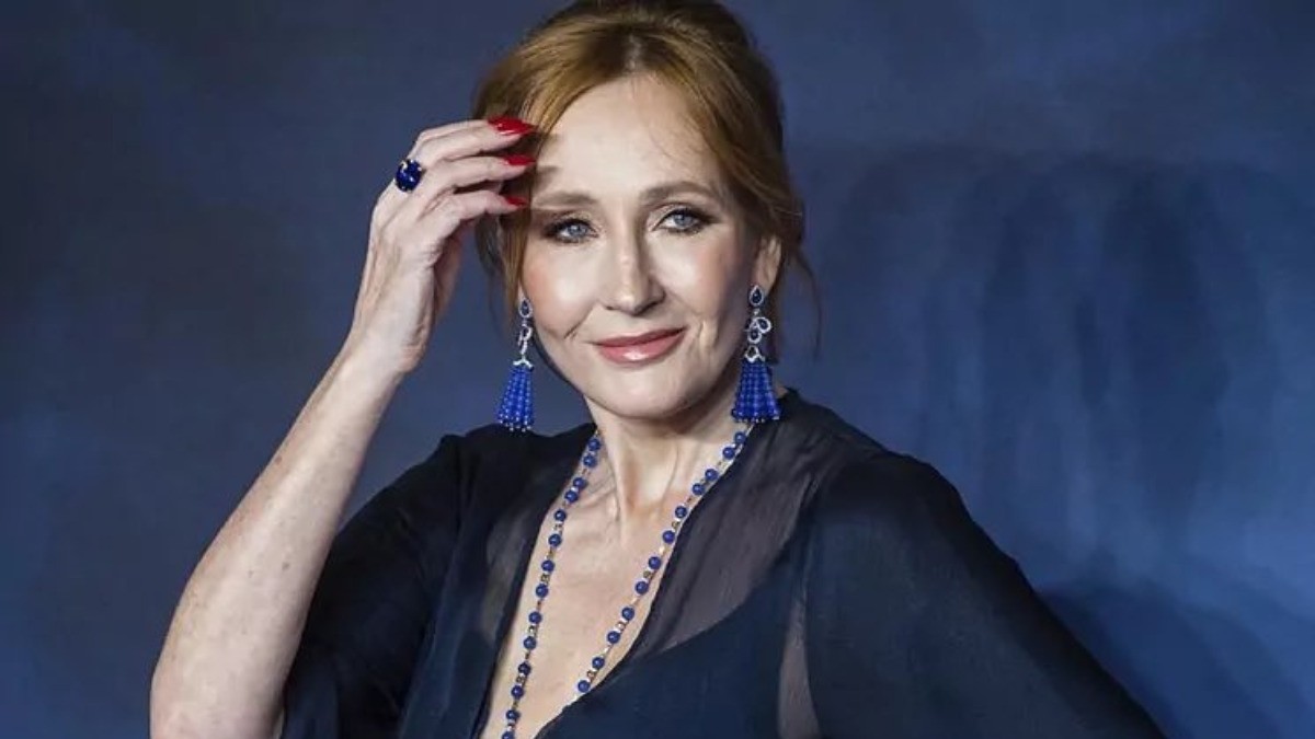 Amenazan a J.K. Rowling tras ataque a Salman Rushdie