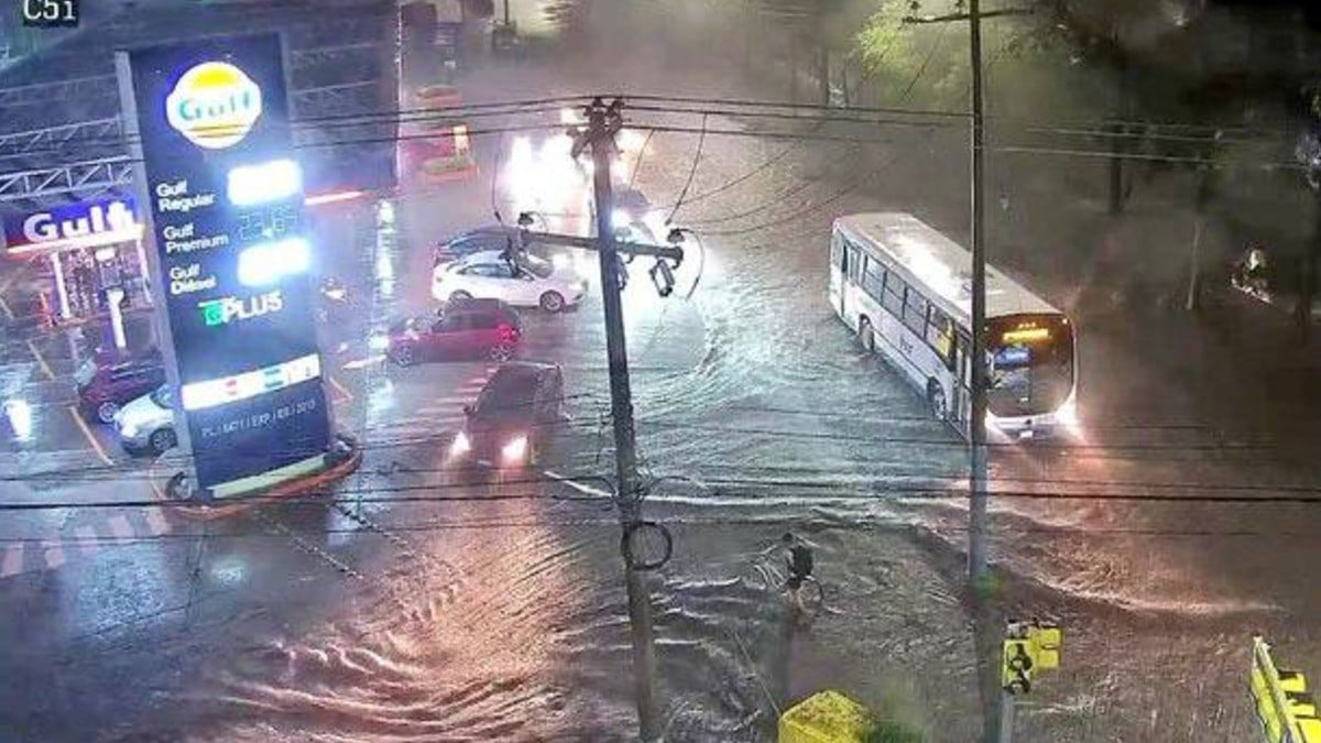 Exceso de basura, origen de encharcamientos en la ciudad