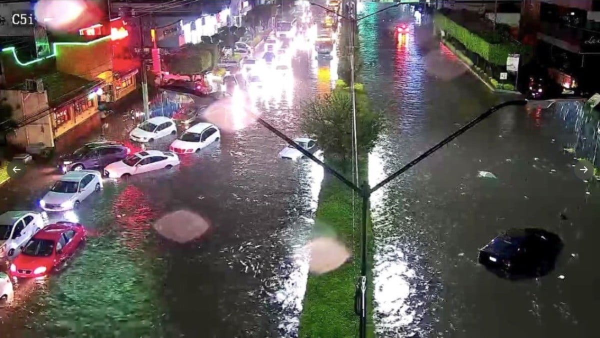 Sorprende tormenta eléctrica a los leoneses