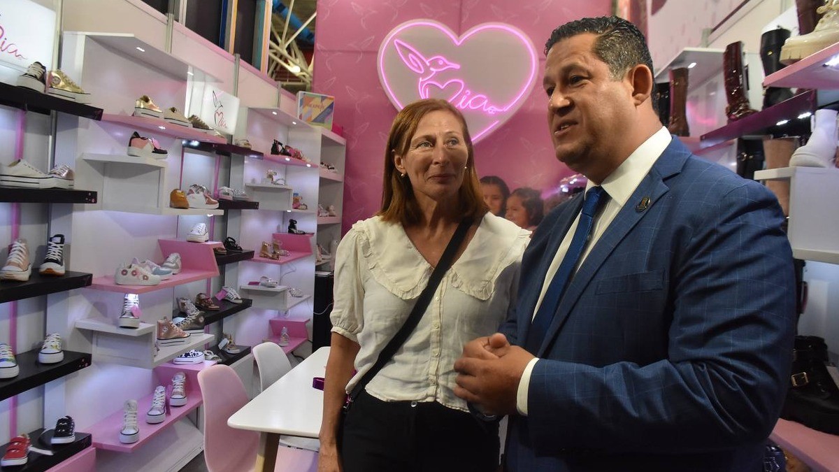 Va Economía tras comercializadores que adquieran producto ilegal