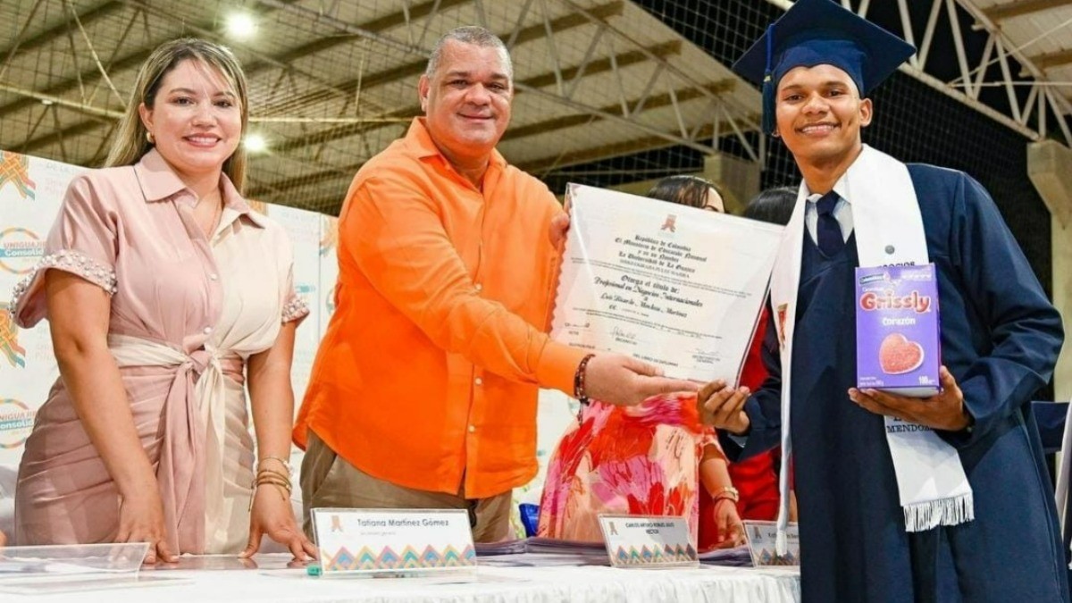 ¡Termina su carrera a punta de gomitas!