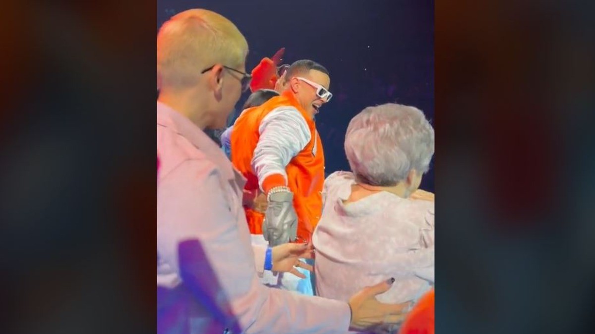 #VIDEO | Abuelita ¡perrea con Daddy Yankee!