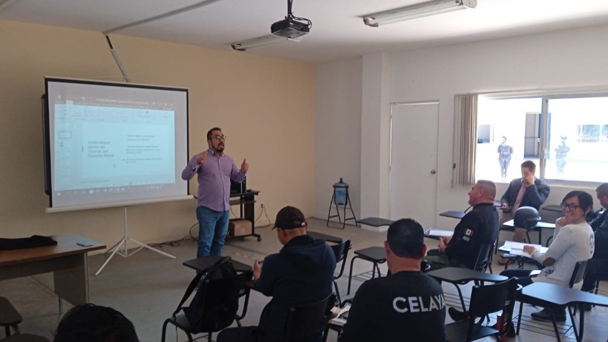 Se capacitan policías de Celaya en atención a víctimas