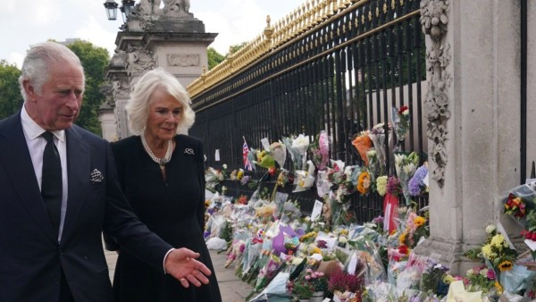 Proclamarán rey a Carlos III mañana sábado