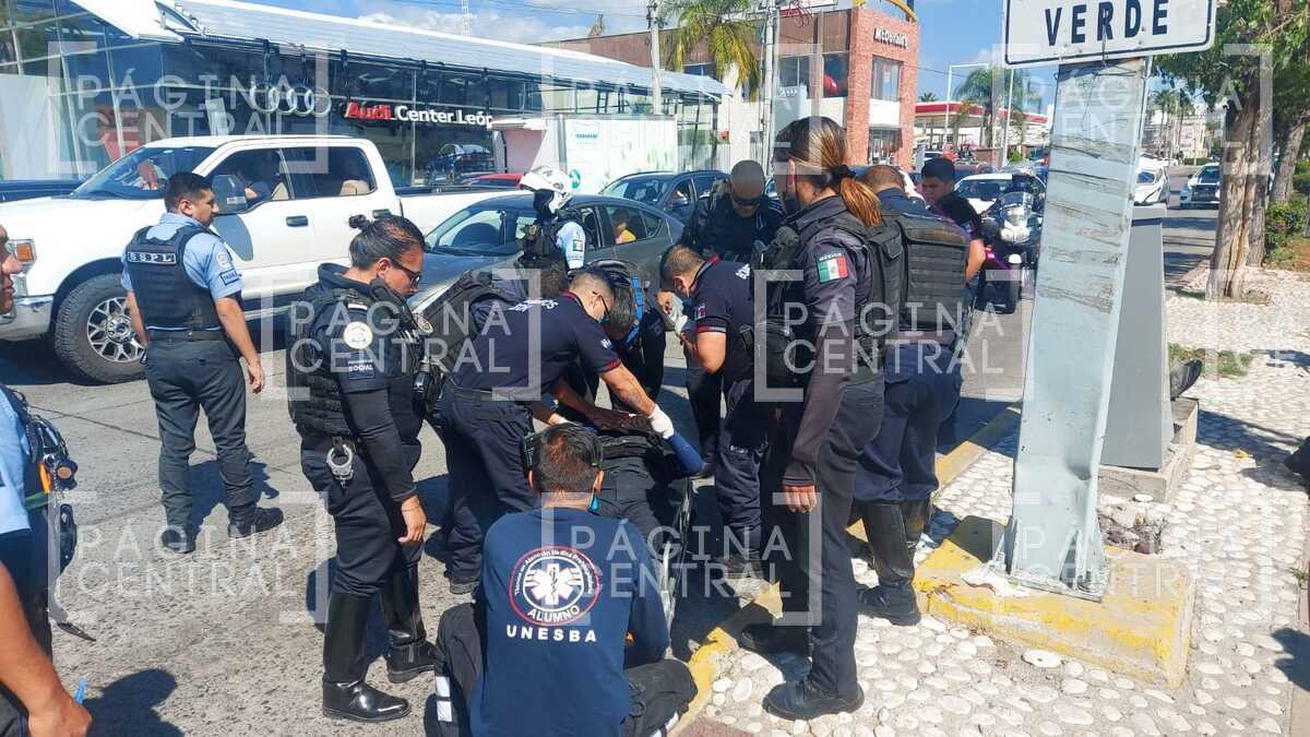 Sufre accidente agente de tránsito en boulevard M. Clouthier