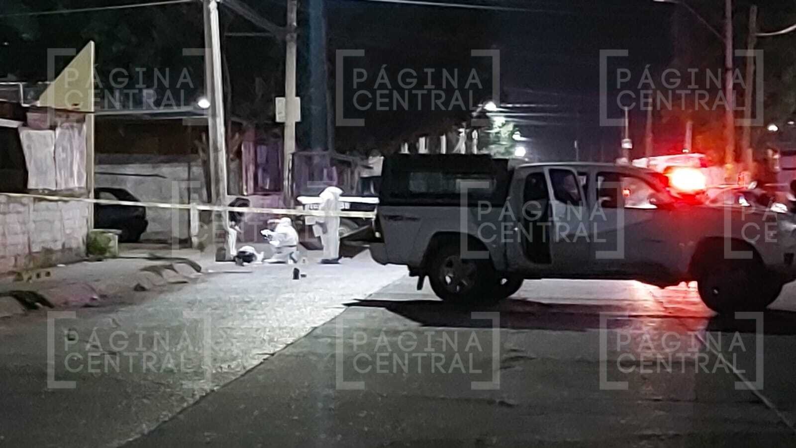 Amarran cadáver a poste de alumbrado en Parques La Noria