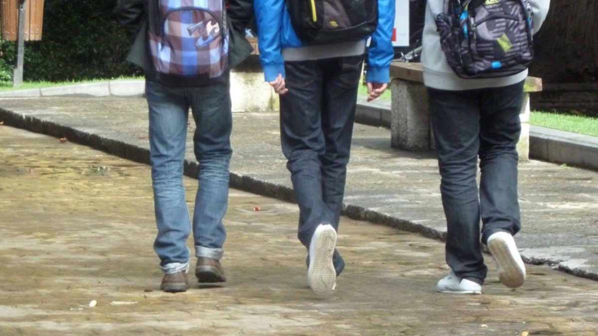 Evitar que los jóvenes se unan a grupos criminales es el reto: Huett López