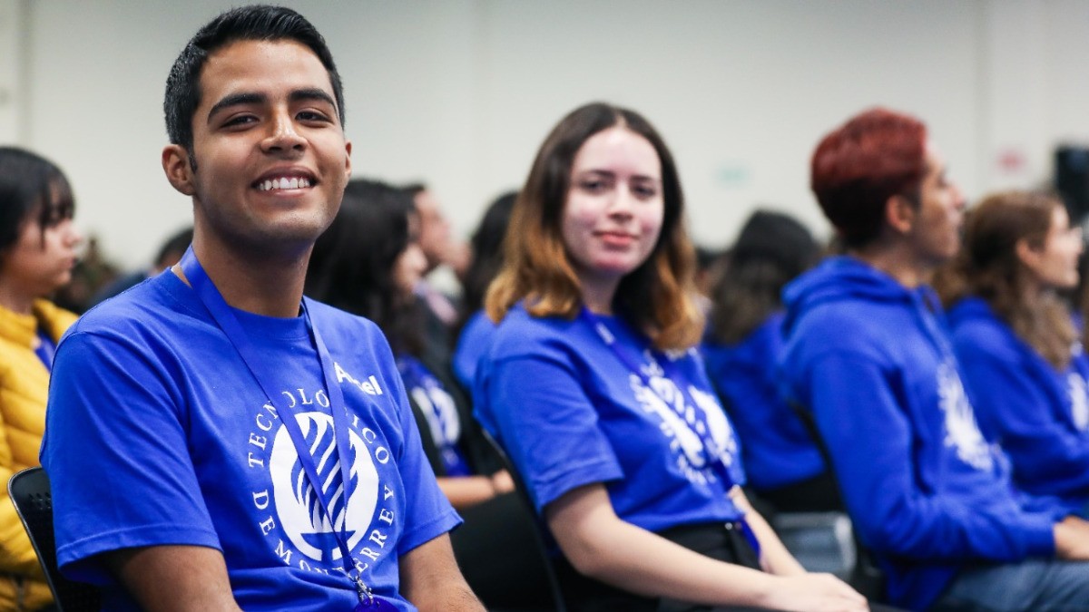 Impulsa Guanajuato el liderazgo de estudiantes sobresalientes