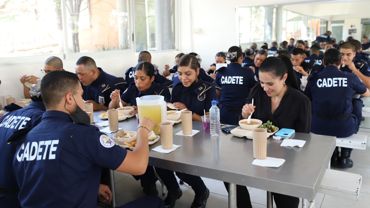 Impartirá la Academia carrera de Ingeniería en telecomunicaciones y ciberseguridad