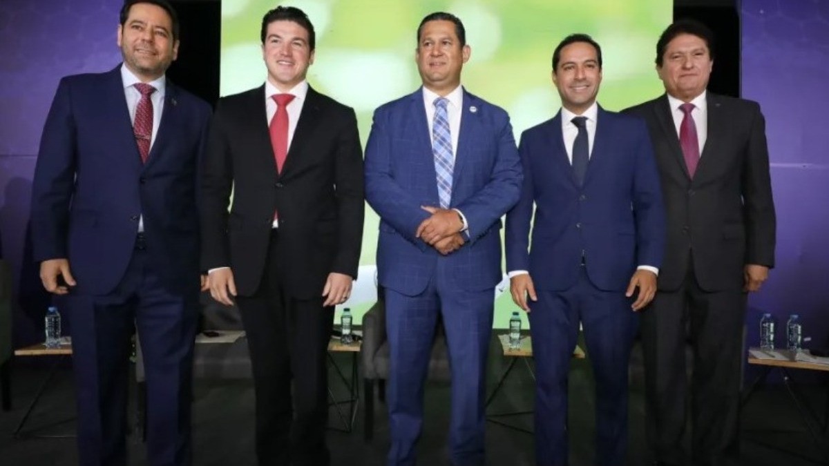 Llama gobernador a homólogos prever crisis financiera