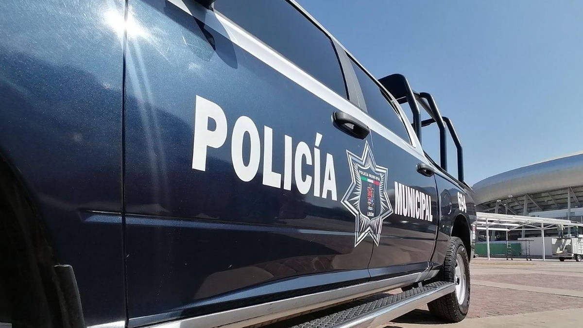 Sophia Huett respalda despido masivo de policías, aunque no sea deseable