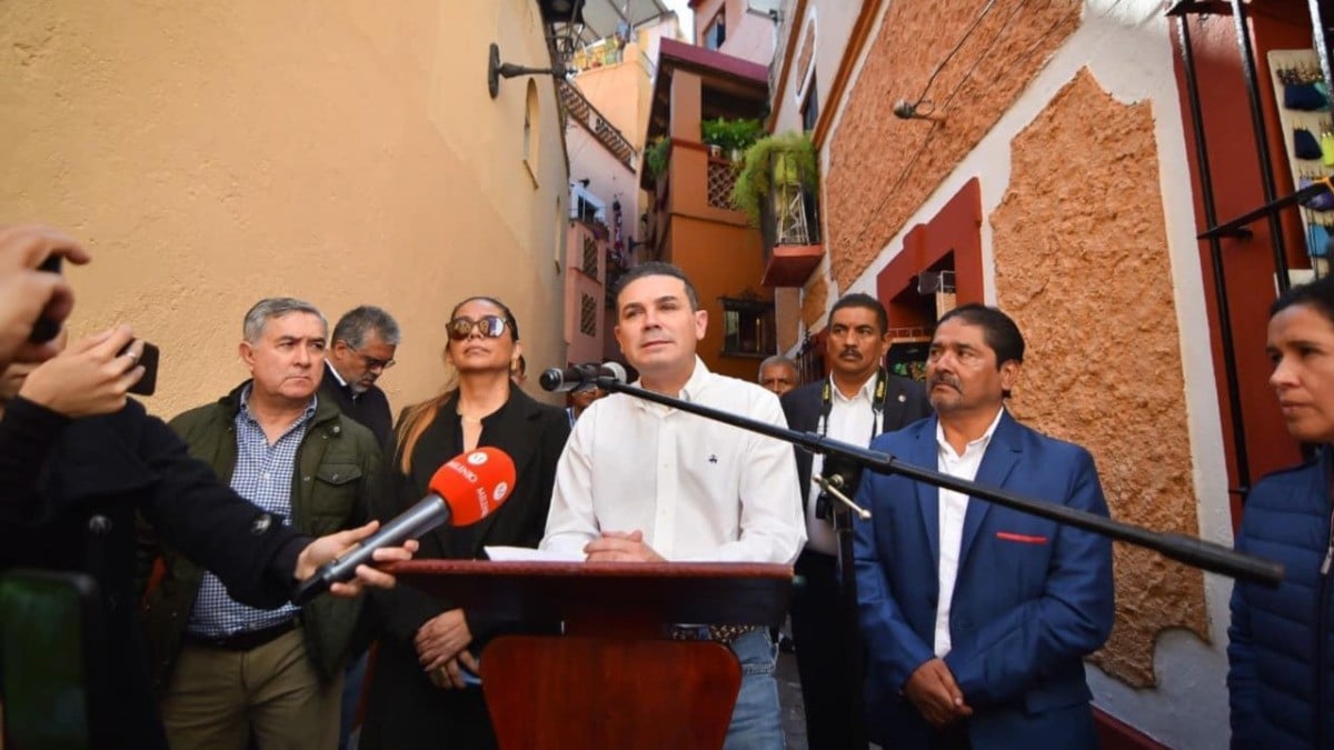 Reabren el Callejón del Beso