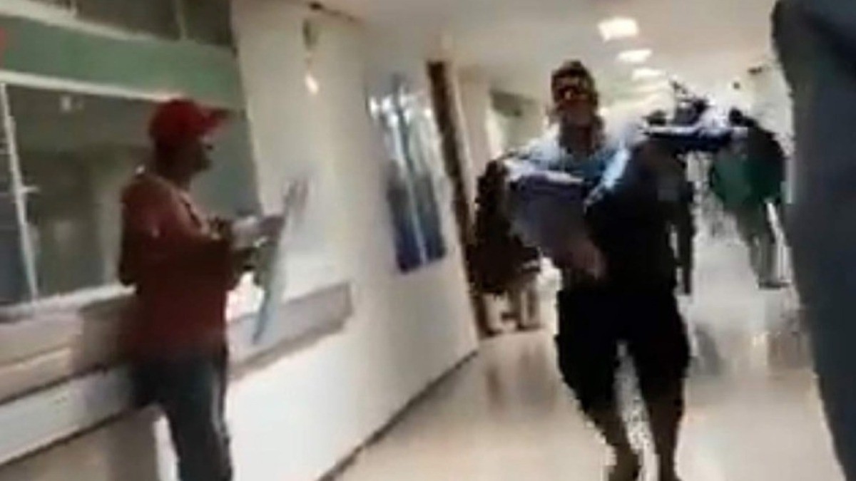 Reingresan menores al hospital por intoxicación