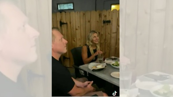 ¡Mujer expone a su esposo por infiel!