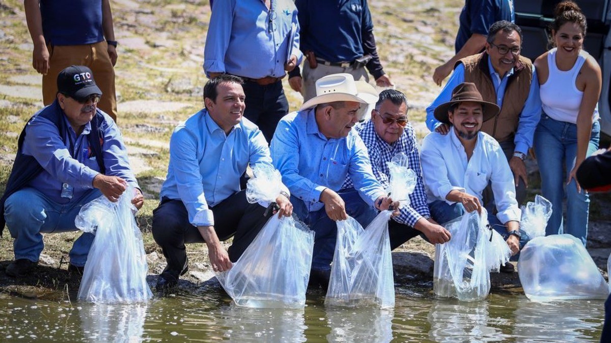 Llegan apoyos para pescadores de León