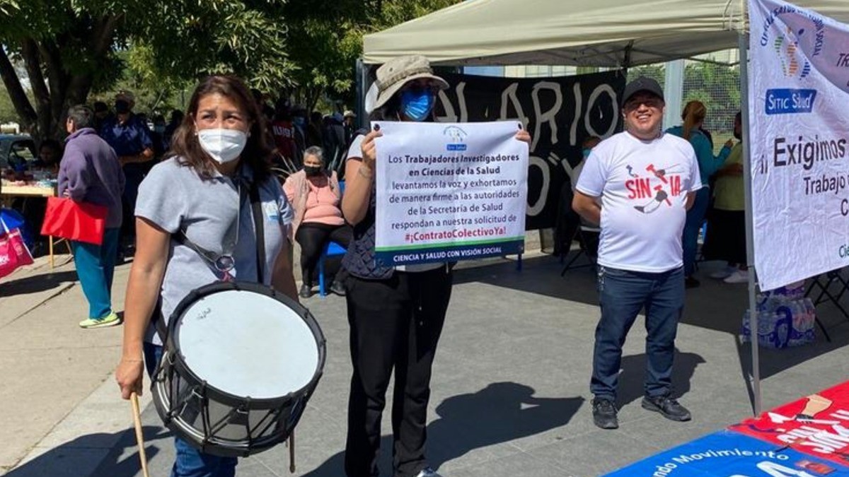 Se manifiestan investigadores; exigen firma de Contrato Colectivo de Trabajo