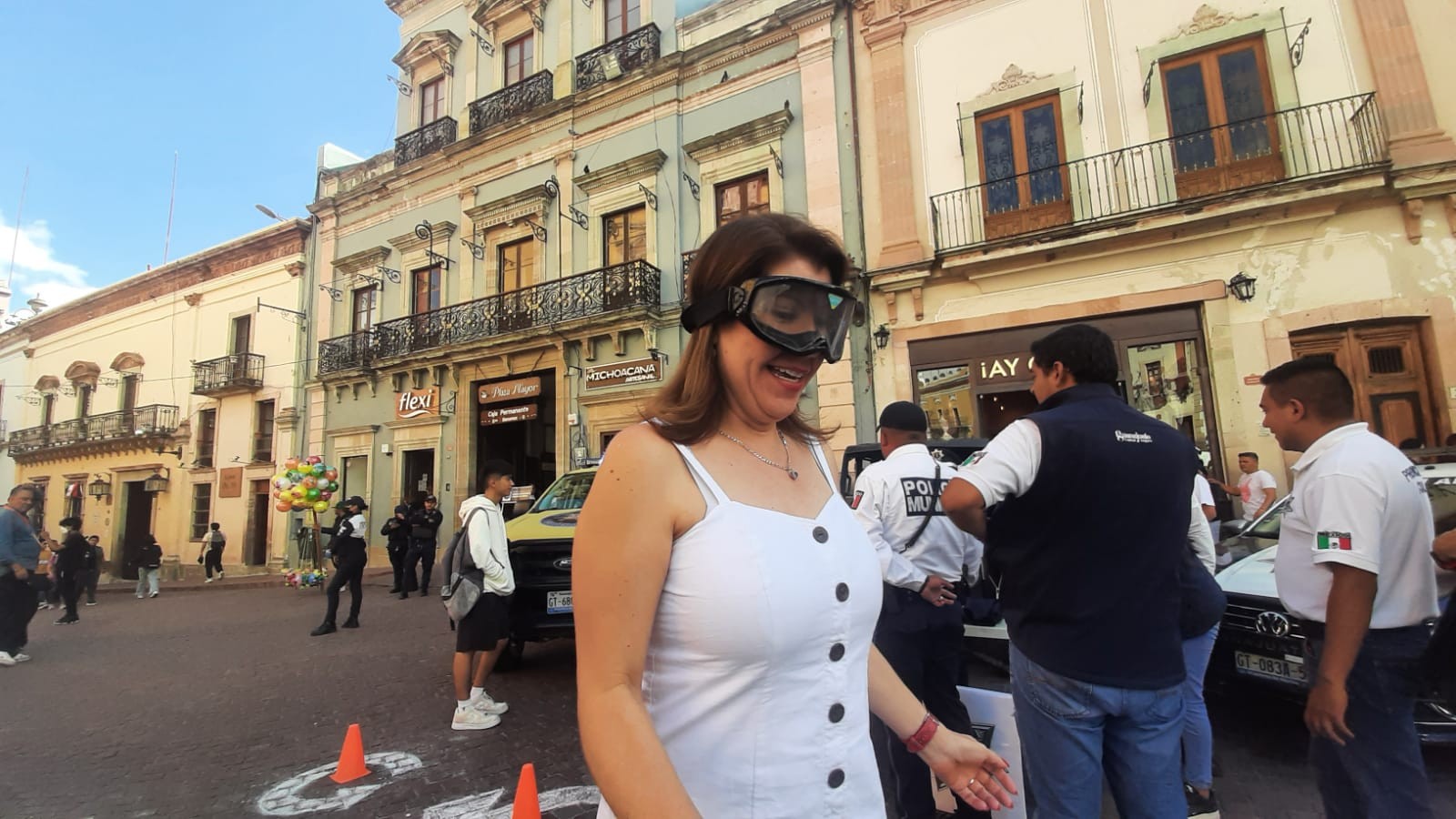 Concientizan con lentes que simulan vista borrosa y desorientación por tomar alcohol