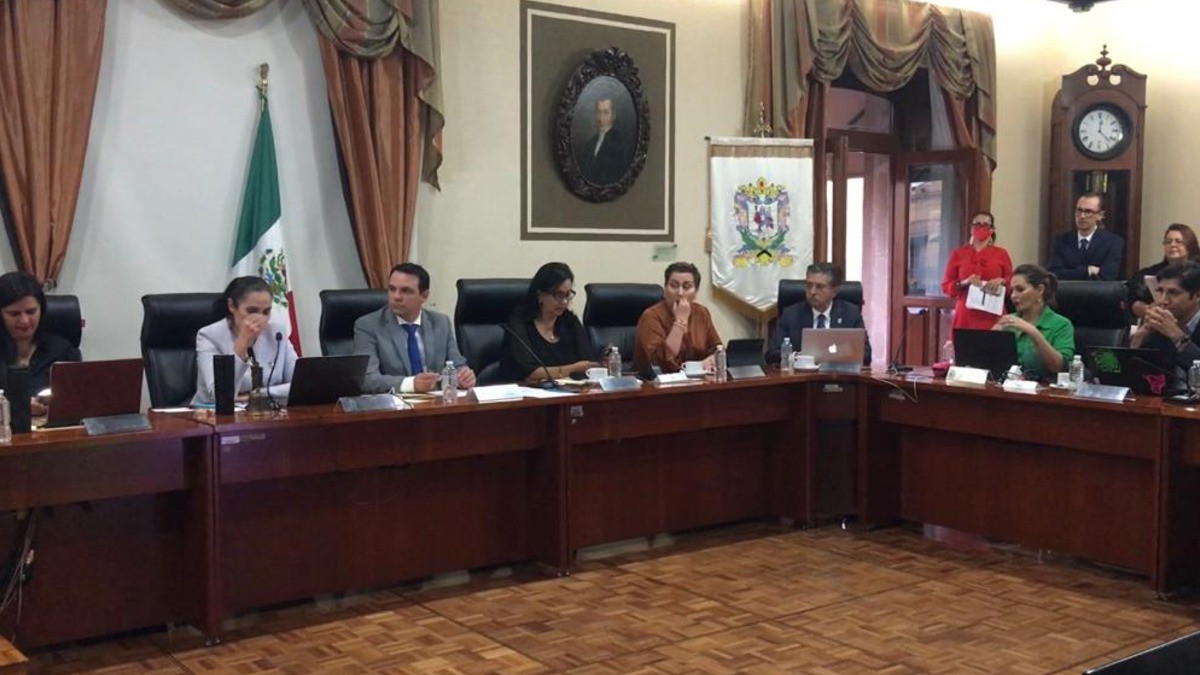 Oposición acusa a alcaldesa de León de violencia política