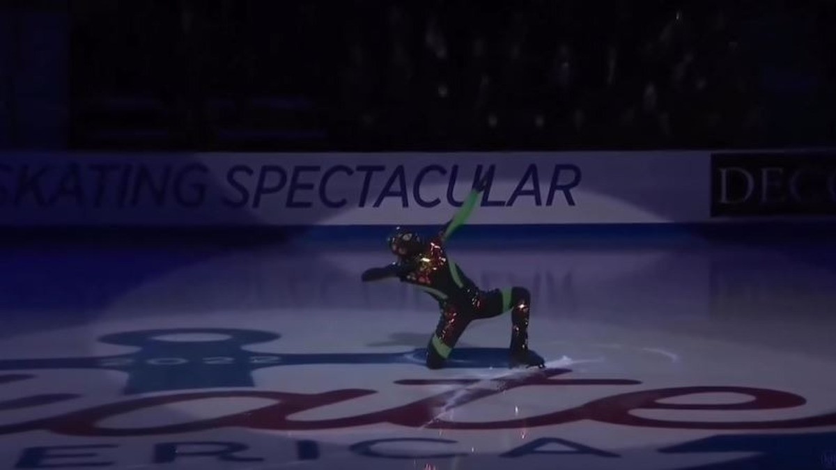#VIDEO | Donovan Carrillo presenta ¡lucha libre sobre hielo!