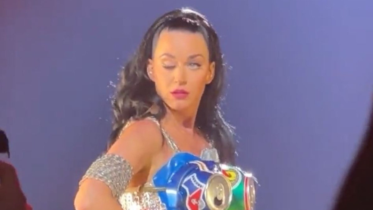 ¿Qué onda con el ‘ojo perezoso’ de Katy Perry?