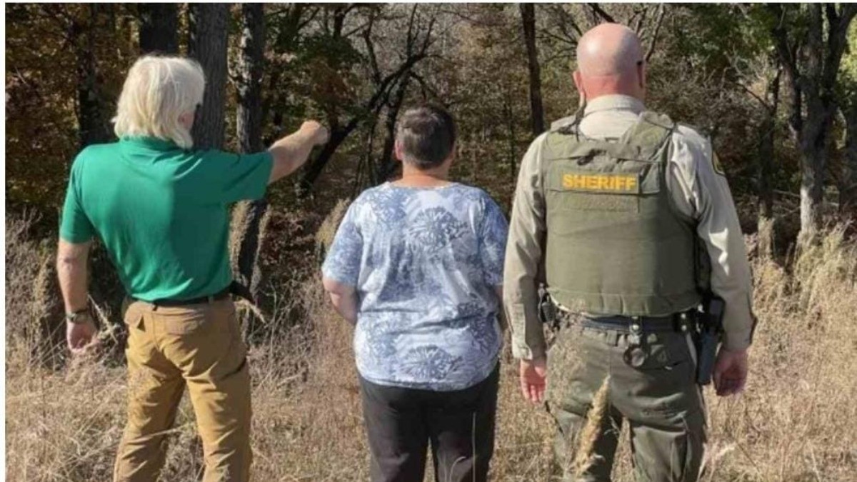 Mujer acusa a su papá de asesinar a 70 mujeres; ¡ella le ayudaba a enterrarlas!