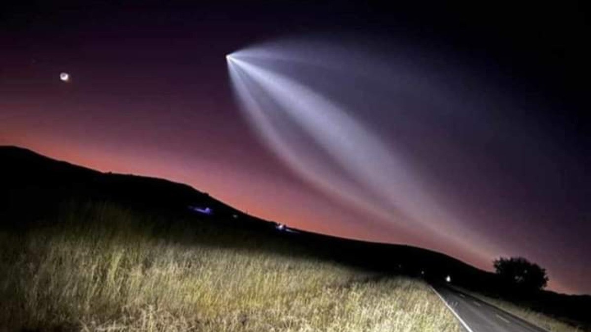 ¡No eran OVNIS! México vio el cohete Falcon de SpaceX en el cielo