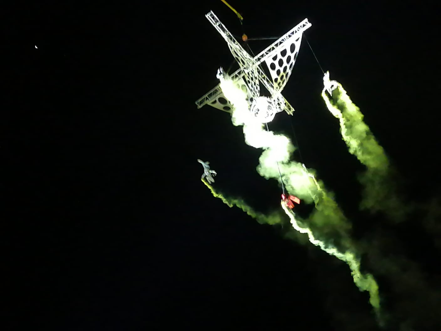 Espectáculo de acróbatas de Kitonb deslumbra en el Cervantino