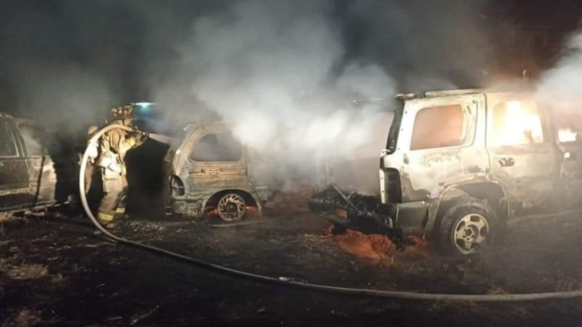 Incendian automóviles en seis municipios
