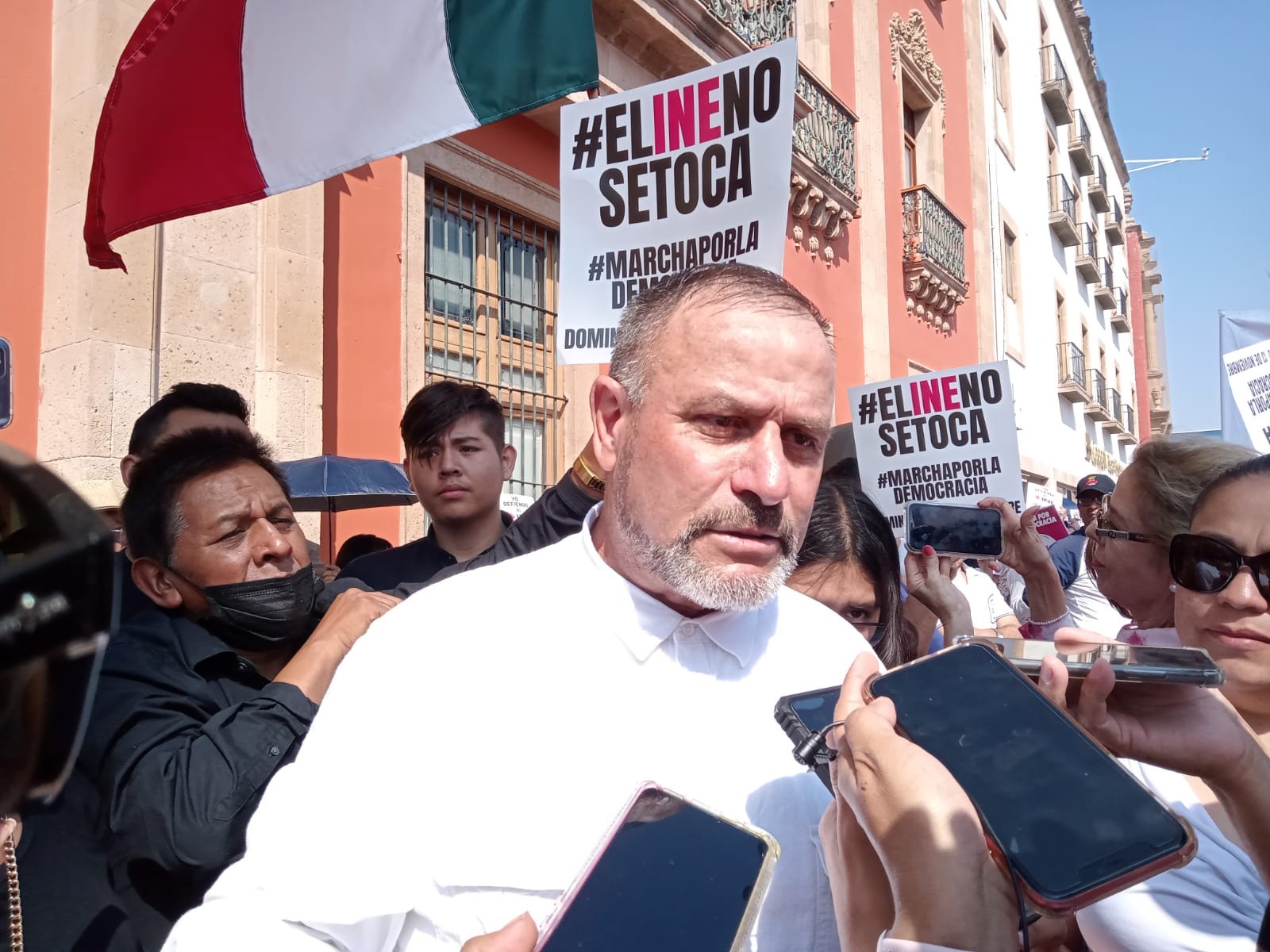 Está en riesgo la democracia y el desarrollo del país, advierte LeBarón