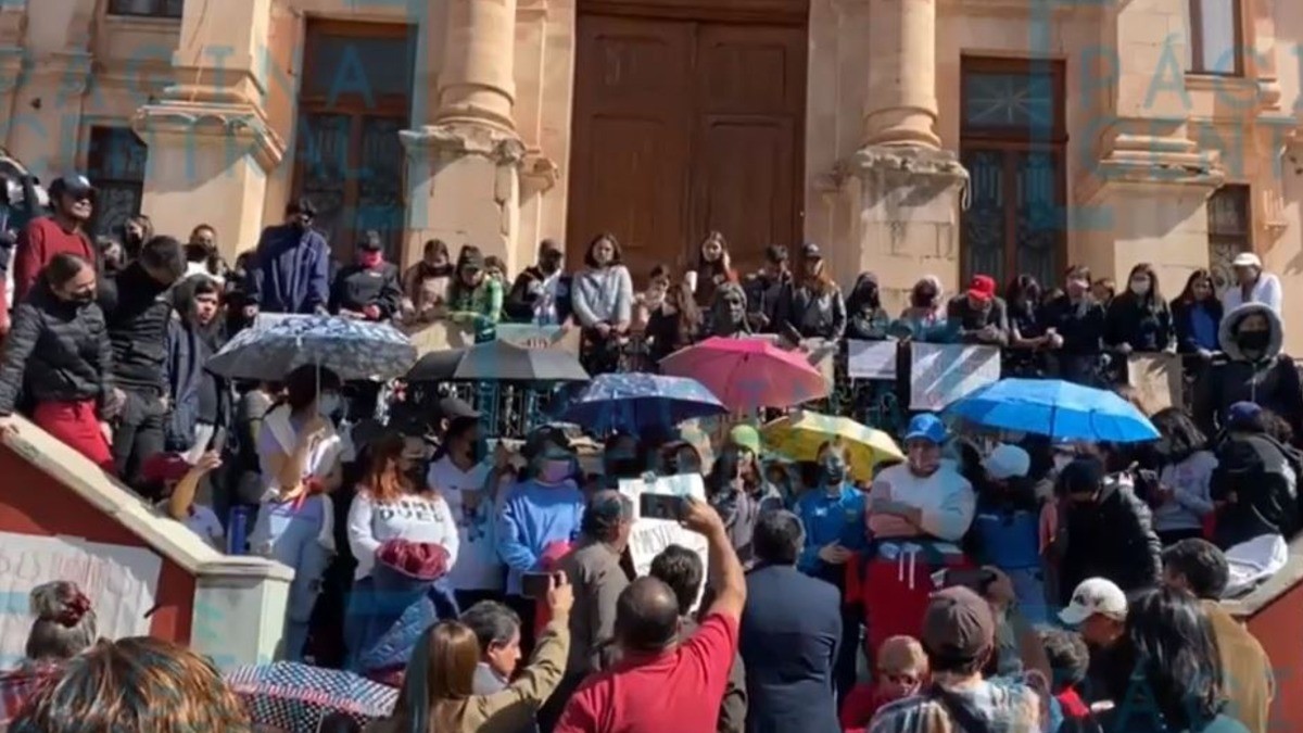 Por presuntos casos de abuso sexual, hacen paro en Normal Oficial de Guanajuato